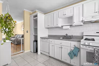 4 Van Zant Street #B18, Norwalk, CT 06855 - Photo 8