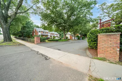 5 Danforth Lane #5, West Hartford, CT 06110 - Photo 2