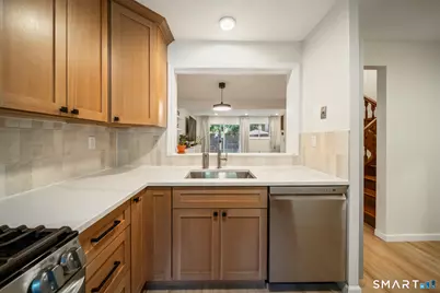 5 Danforth Lane #5, West Hartford, CT 06110 - Photo 8