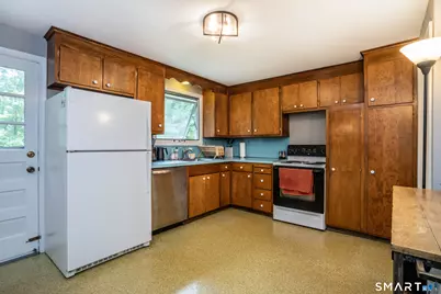 9 Maple Edge Drive, Bloomfield, CT 06002 - Photo 12