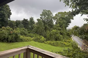 8 B Country Squire Dr, Cromwell, CT 06416 - Photo 16