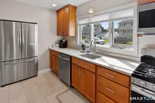 33 Hartman Ave, East Haven, CT 06512 - Photo 8