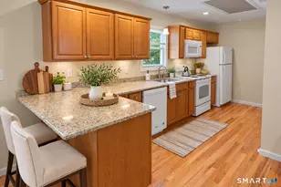 33 Hartman Ave, East Haven, CT 06512 - Photo 24