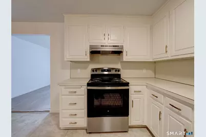 54 Oak Street #13, Middletown, CT 06457 - Photo 4