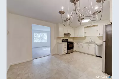 54 Oak Street #13, Middletown, CT 06457 - Photo 2