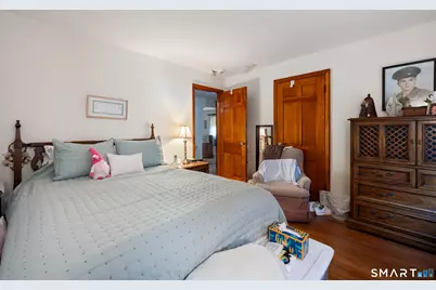 65 Roosevelt Avenue, Stamford, CT 06902 - Photo 12