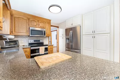 75 Isabelle Drive, Meriden, CT 06450 - Photo 6