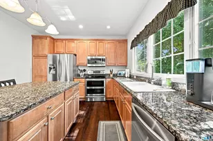16 Margerie View Dr, Danbury, CT 06811 - Photo 10