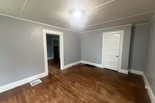 243 Center St, Manchester, CT 06040 - Photo 6