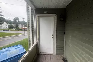 243 Center St, Manchester, CT 06040 - Photo 2