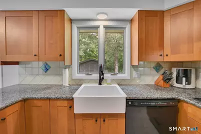 329 Kennedy Road, Manchester, CT 06042 - Photo 16