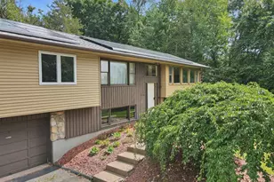 329 Kennedy Rd, Manchester, CT 06042 - Photo 2