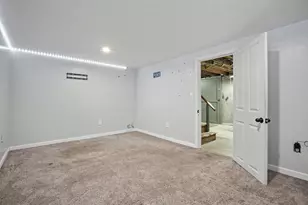 52 Consolation St, Bristol, CT 06010 - Photo 20