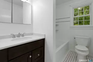 79 Robin Hood Rd, Stamford, CT 06907 - Photo 20