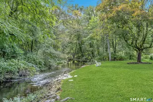 79 Robin Hood Rd, Stamford, CT 06907 - Photo 32