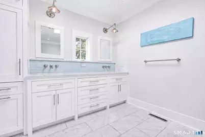 8 Rowayton Avenue, Norwalk, CT 06853 - Photo 16