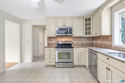 63 Marathon Road, Trumbull, CT 06611 - Photo 18