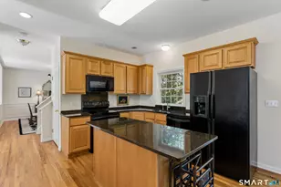 285 Mallard Dr, Orange, CT 06477 - Photo 10
