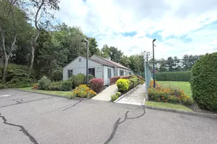 11 Acorn Ln, Brookfield, CT 06804 - Photo 32
