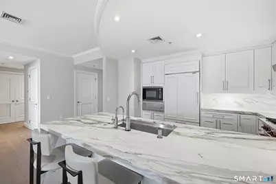 85 Memorial Road #411, West Hartford, CT 06107 - Photo 24
