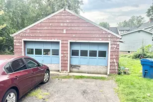 37 Irving St, Windsor, CT 06095 - Photo 12