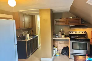37 Irving St, Windsor, CT 06095 - Photo 10