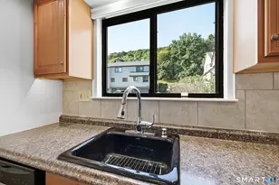 67 Cambridge Ct, Beacon Falls, CT 06403 - Photo 6