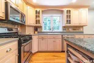 77 Falls Landing Rd, Deep River, CT 06417 - Photo 12
