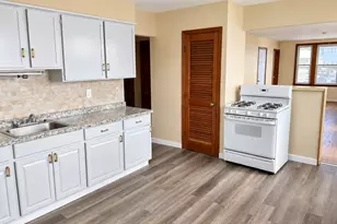 69 Beecher Ave, Waterbury, CT 06705 - Photo 2