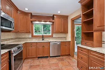 4 Frontier Lane, Danbury, CT 06810 - Photo 20