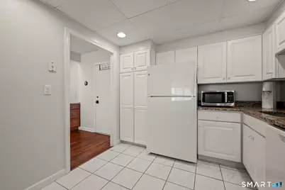 779 Prospect Avenue #C8, West Hartford, CT 06117 - Photo 6