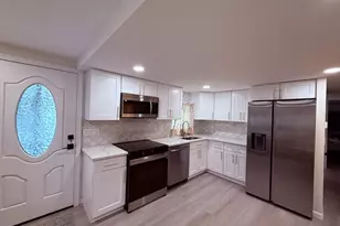 1042 Poquonnock Rd, Groton, CT 06340 - Photo 10