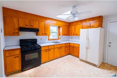 326 Grovers Avenue, Bridgeport, CT 06605 - Photo 20