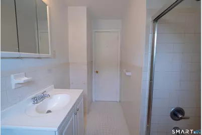 326 Grovers Avenue, Bridgeport, CT 06605 - Photo 36