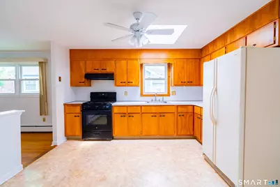 326 Grovers Avenue, Bridgeport, CT 06605 - Photo 16