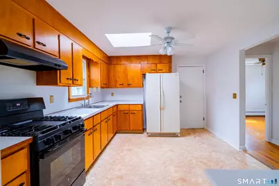 326 Grovers Avenue, Bridgeport, CT 06605 - Photo 18