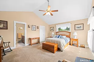 8 Mather Cir, Windsor Locks, CT 06096 - Photo 14