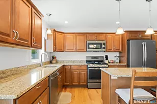 8 Mather Cir, Windsor Locks, CT 06096 - Photo 12