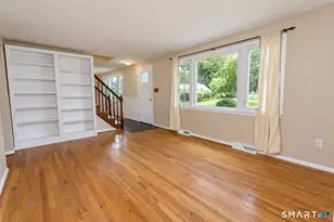 10 Colonial Dr, Simsbury, CT 06070 - Photo 6