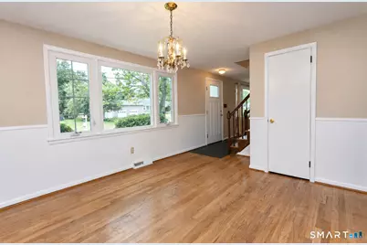 10 Colonial Drive, Simsbury, CT 06070 - Photo 10