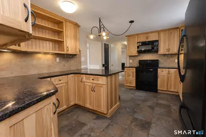 10 Colonial Drive, Simsbury, CT 06070 - Photo 12