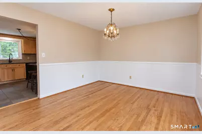 10 Colonial Drive, Simsbury, CT 06070 - Photo 8