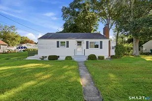14 Biscayne Blvd, Old Lyme, CT 06371 - Photo 2