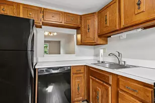 1 E Gate Ln, Hamden, CT 06514 - Photo 6