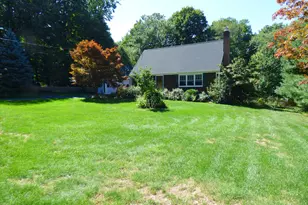 149 Terry Plains Rd, Bloomfield, CT 06002 - Photo 2