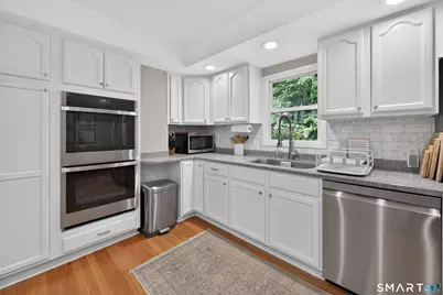 25 Windmill Hill Road, Branford, CT 06405 - Photo 8