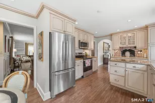 32 Crown St, Trumbull, CT 06611 - Photo 18