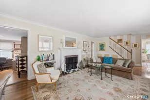 32 Crown St, Trumbull, CT 06611 - Photo 8