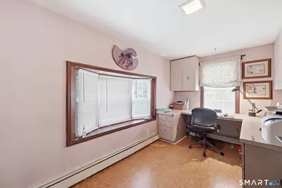 32 Crown Street, Trumbull, CT 06611 - Photo 24