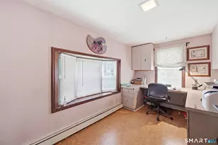 32 Crown St, Trumbull, CT 06611 - Photo 24